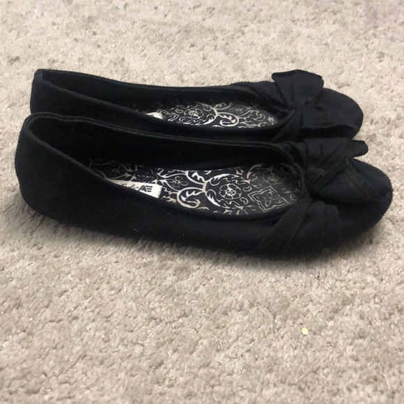 Flats - Picture 3 of 3